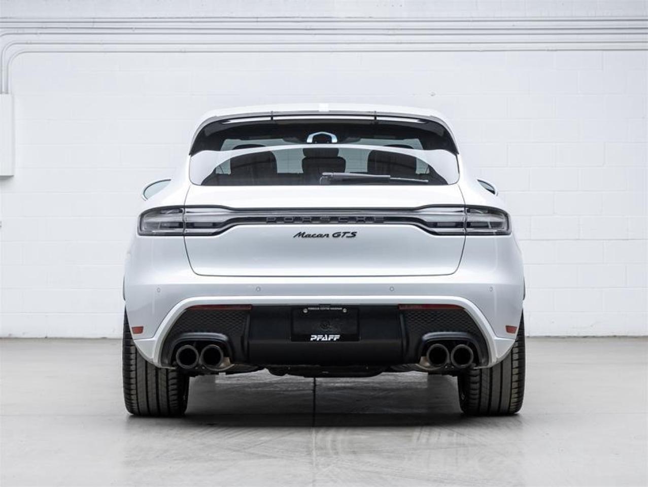2024 Porsche Macan  Photo