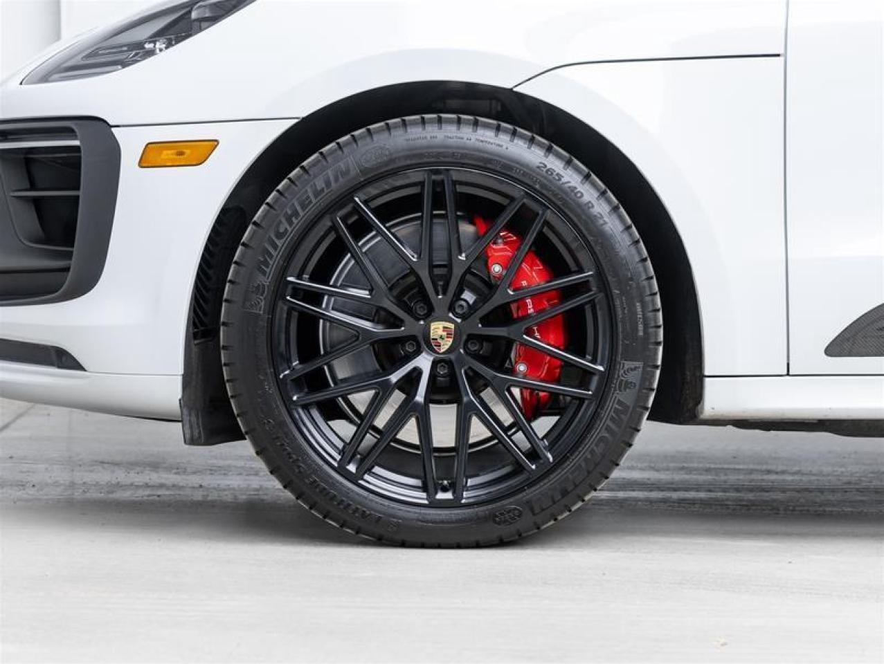 2024 Porsche Macan  Photo