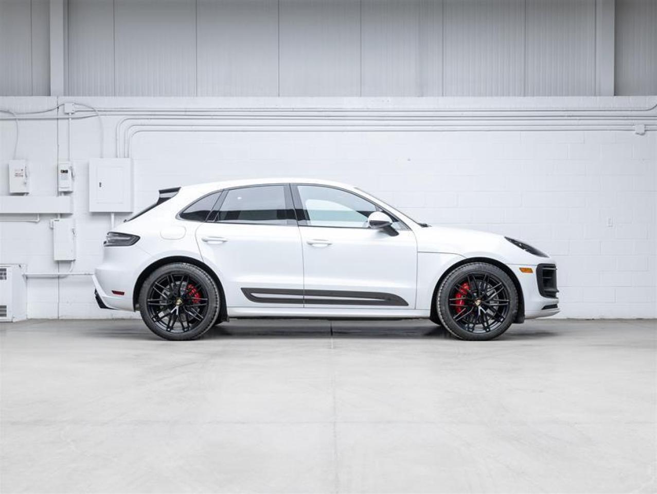 2024 Porsche Macan  Photo