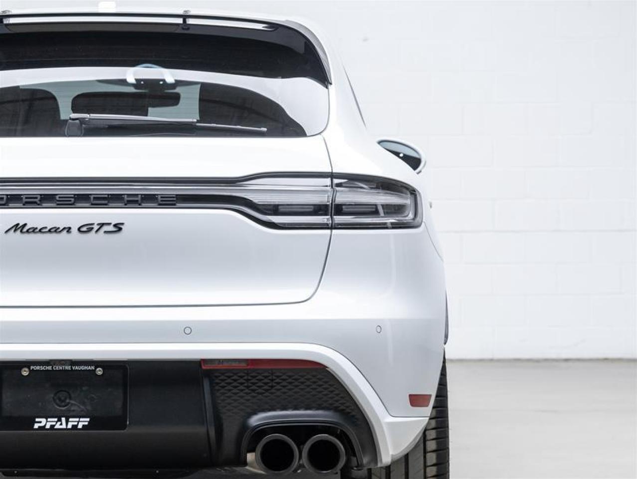 2024 Porsche Macan  Photo