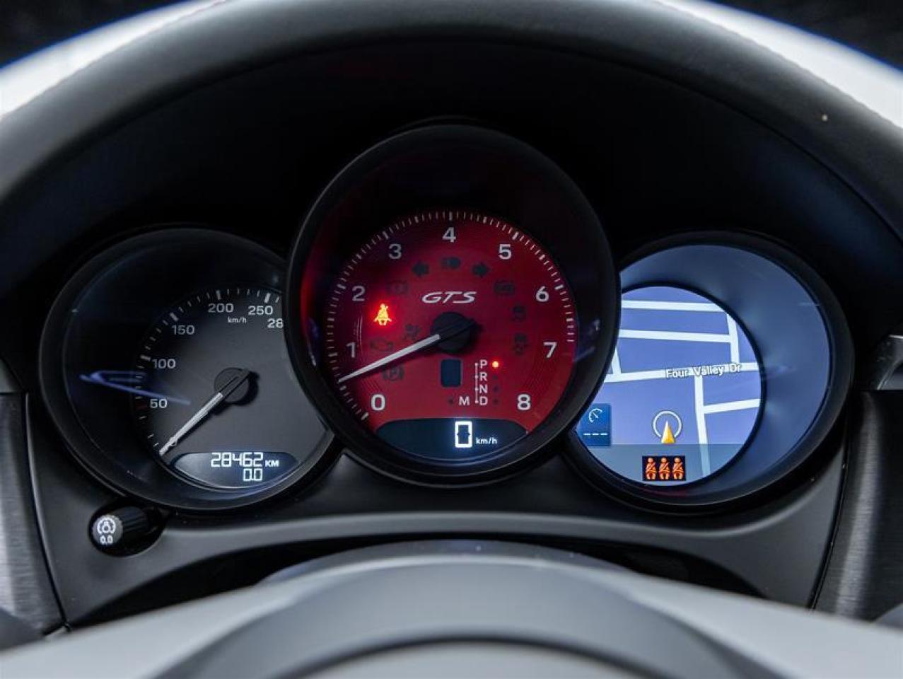 2024 Porsche Macan  Photo