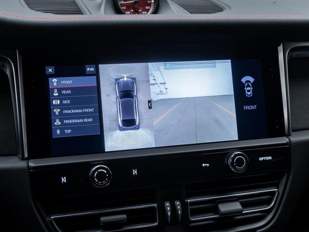 2024 Porsche Macan  Photo