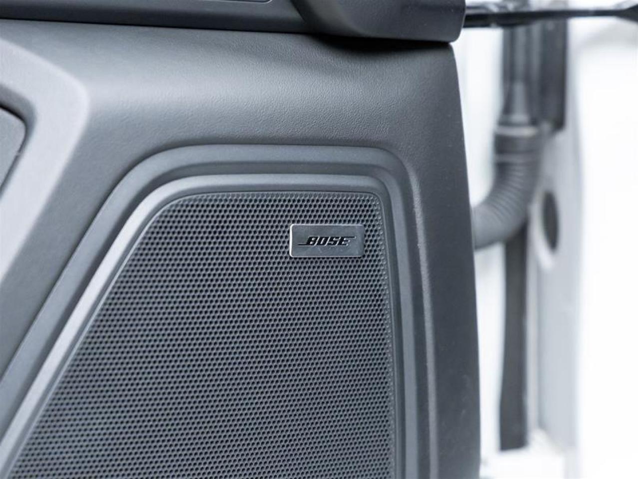 2024 Porsche Macan  Photo