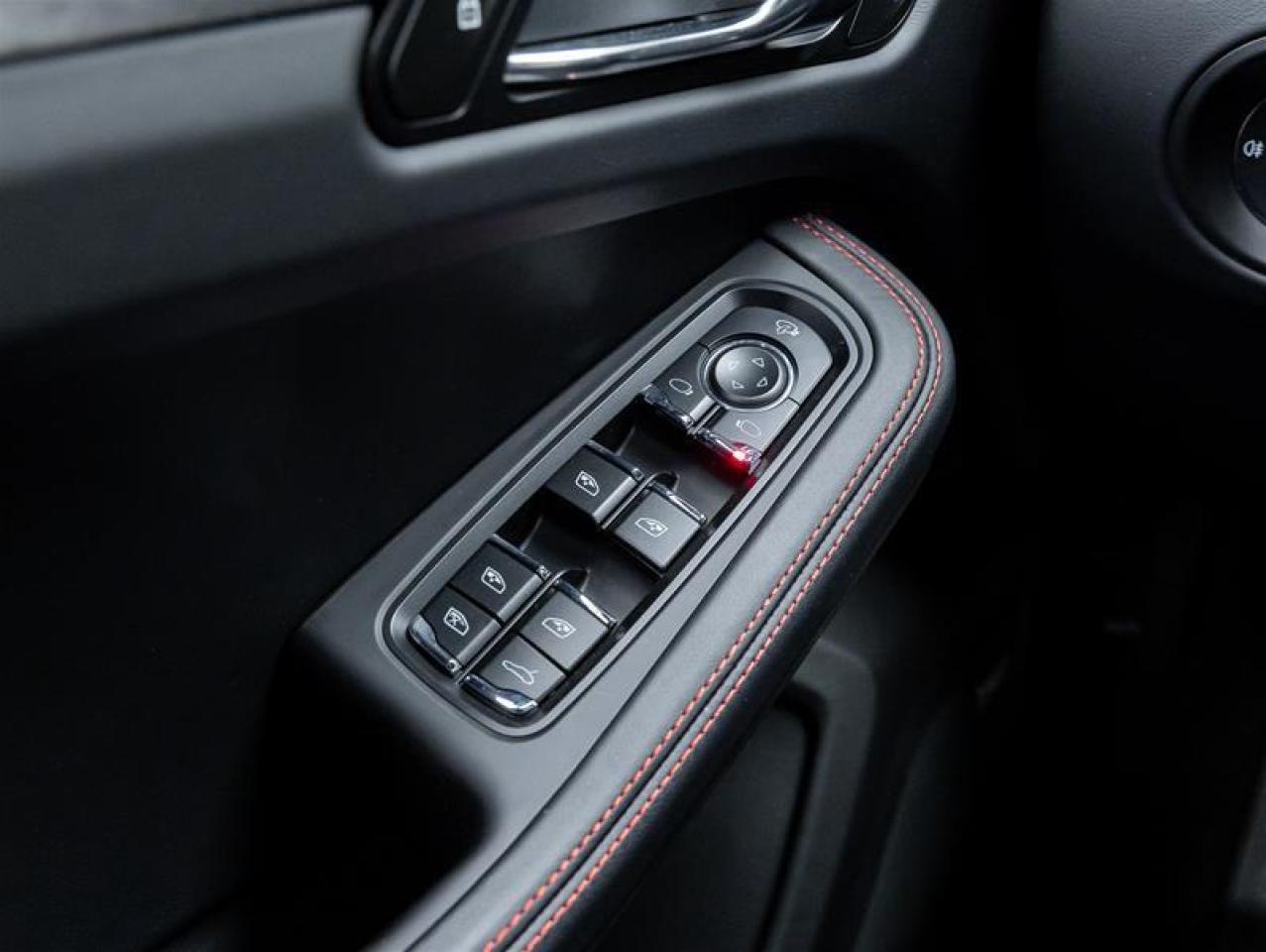 2024 Porsche Macan  Photo