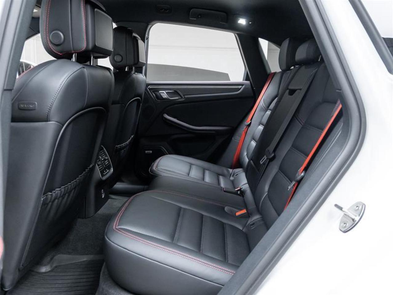 2024 Porsche Macan  Photo