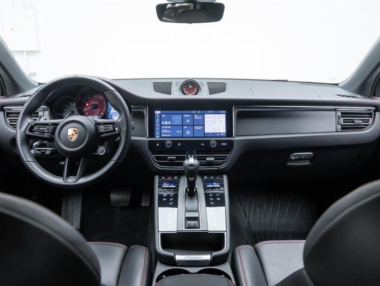 2024 Porsche Macan  Photo