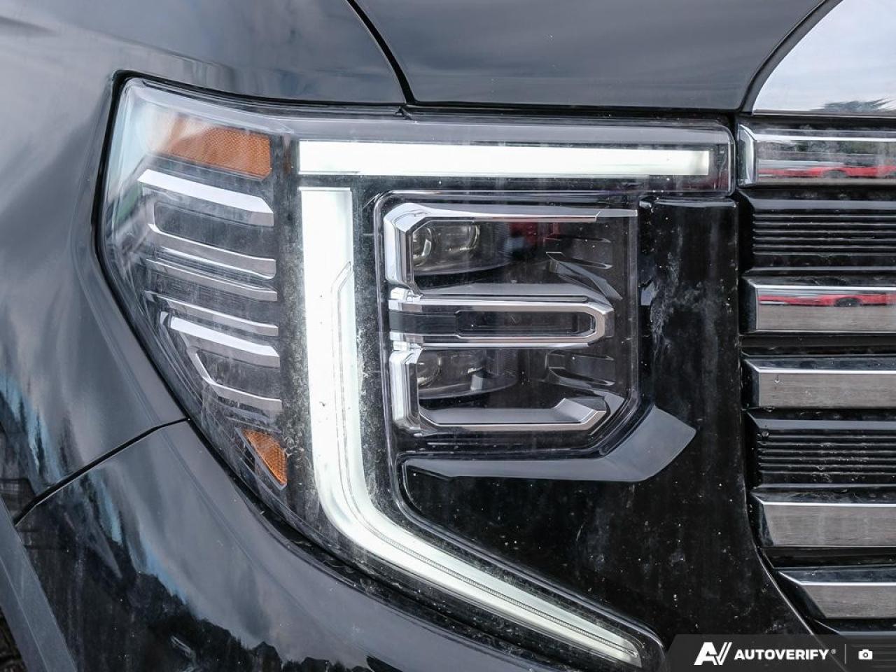 2026 GMC Sierra 1500 Crew Cab Short Box 4-Wheel Drive SLT Photo