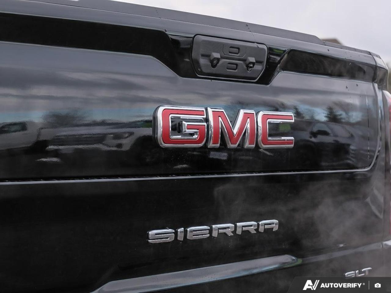 2026 GMC Sierra 1500 Crew Cab Short Box 4-Wheel Drive SLT Photo