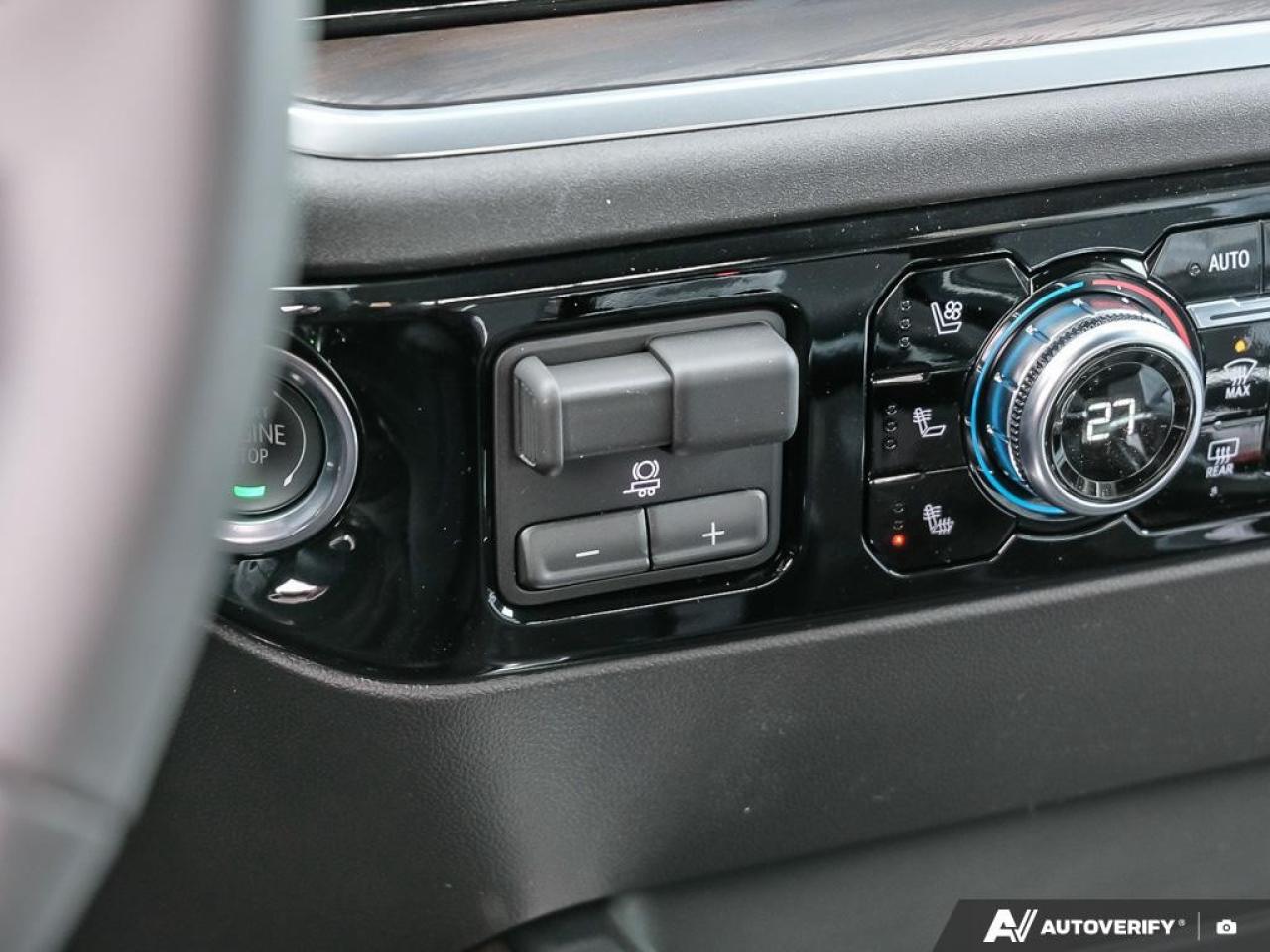 2026 GMC Sierra 1500 Crew Cab Short Box 4-Wheel Drive SLT Photo