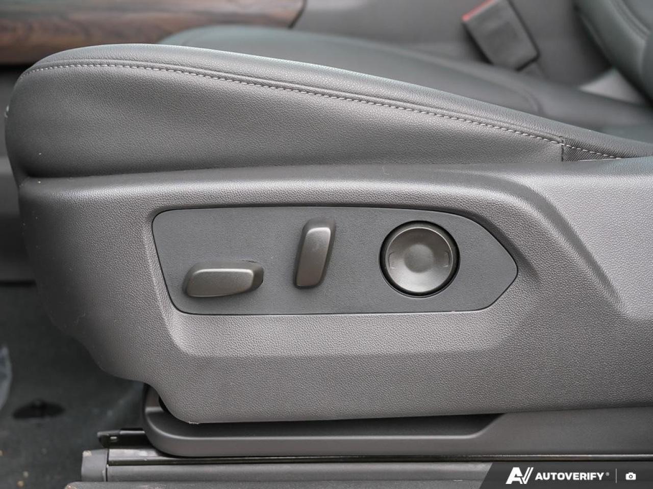 2026 GMC Sierra 1500 Crew Cab Short Box 4-Wheel Drive SLT Photo