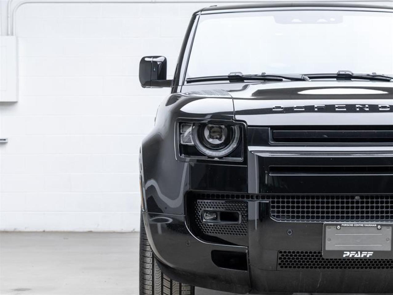 2024 Land Rover Defender  Photo2