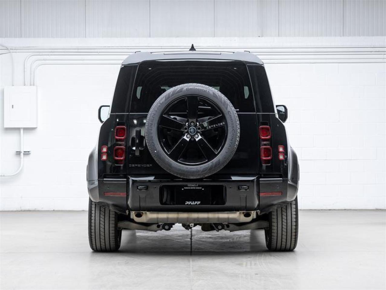 2024 Land Rover Defender  Photo