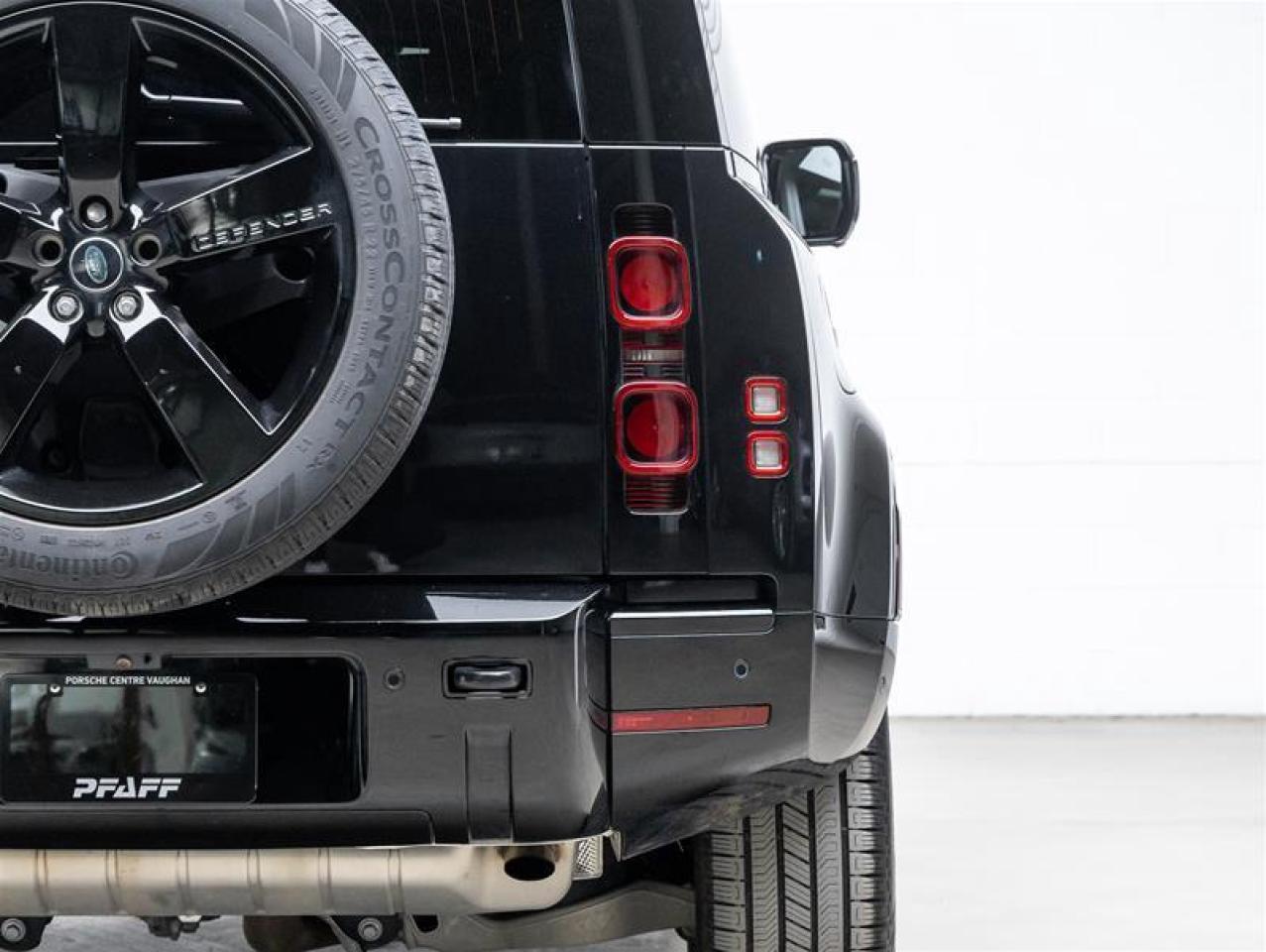 2024 Land Rover Defender  Photo