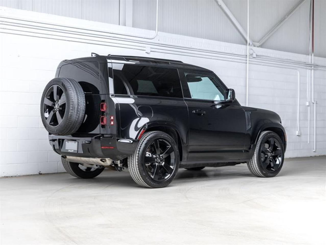 2024 Land Rover Defender  Photo