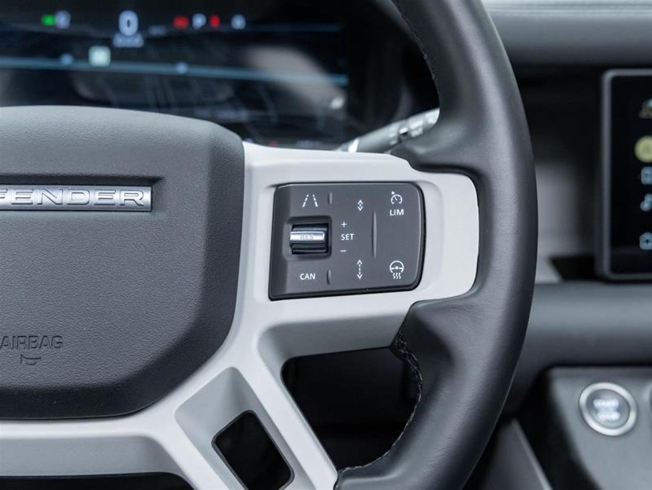 2024 Land Rover Defender  Photo