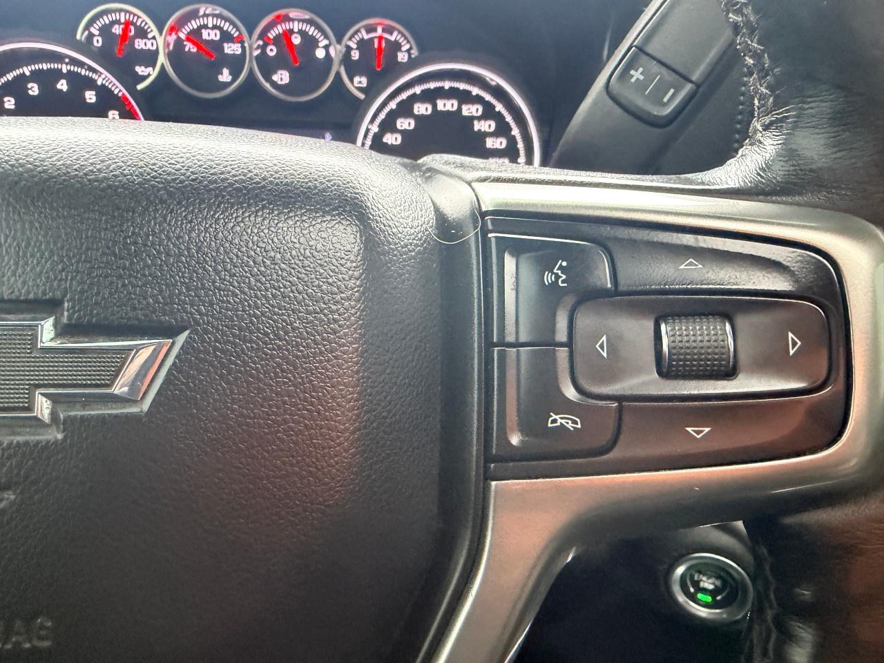 2021 Chevrolet Silverado 1500 Crew Cab Short Box 4-Wheel Drive LT Trail Boss Photo