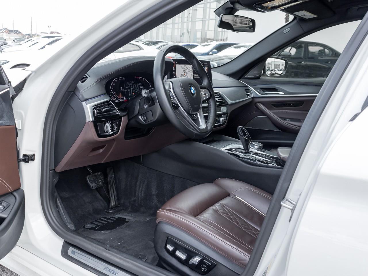 2023 BMW 530 i xDrive 4dr All-Wheel Drive Sedan Photo