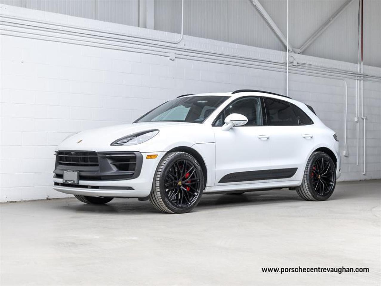 2022 Porsche Macan  Photo0
