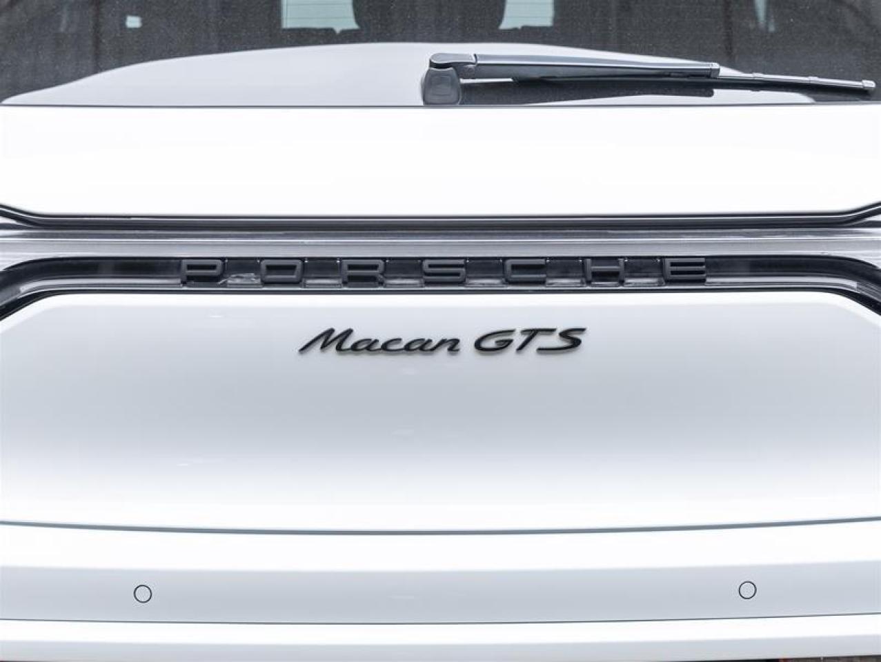 2022 Porsche Macan  Photo