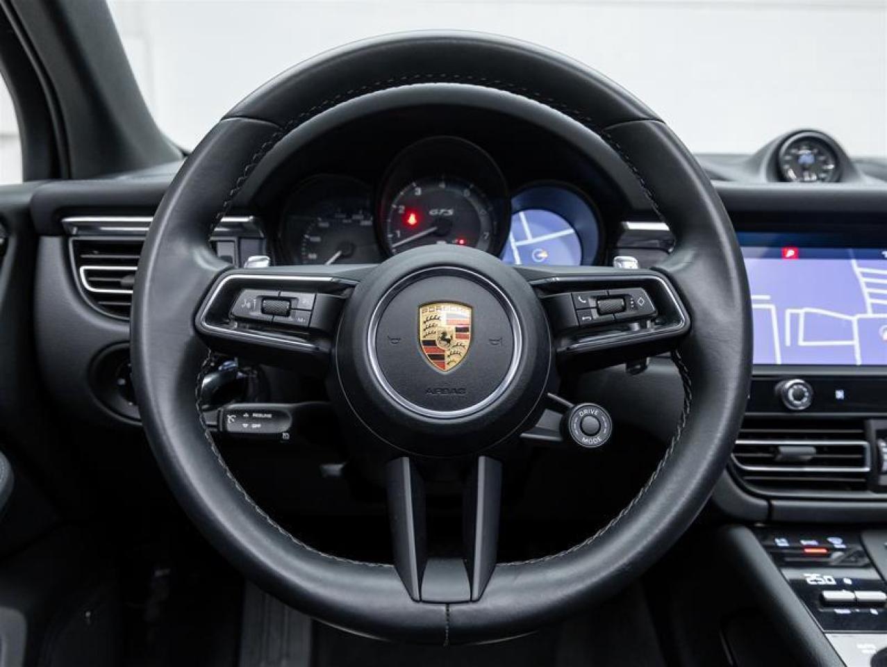 2022 Porsche Macan  Photo