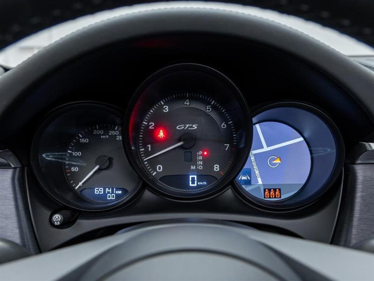 2022 Porsche Macan  Photo