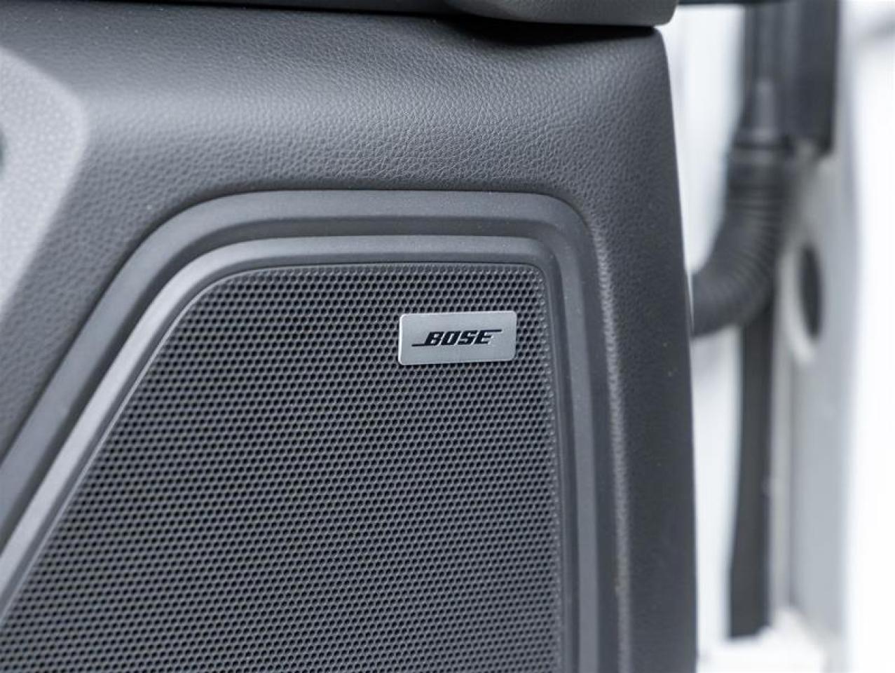 2022 Porsche Macan  Photo