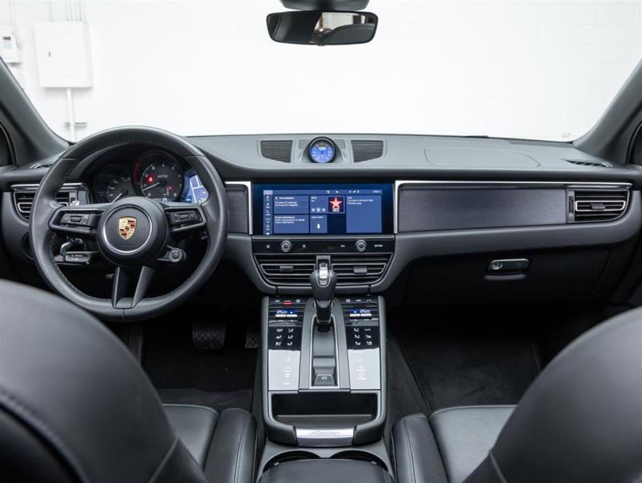 2022 Porsche Macan  Photo