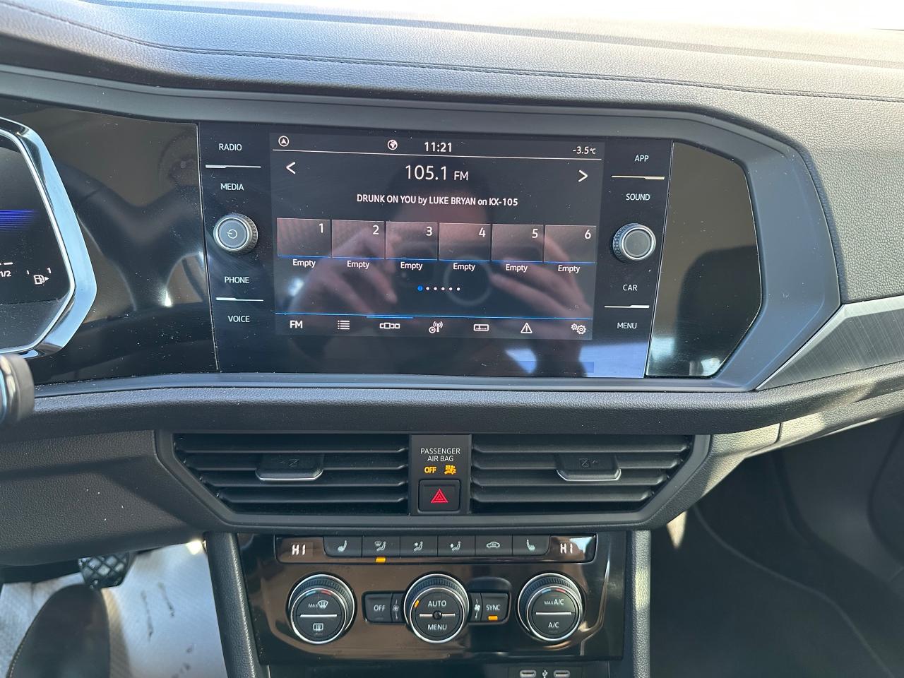 2024 Volkswagen Jetta Comfortline (M6) 4dr Sedan Photo