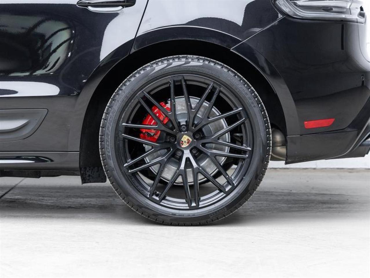 2024 Porsche Macan  Photo