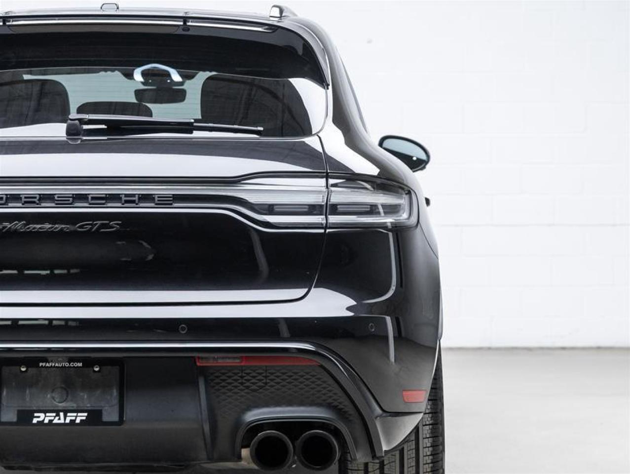 2024 Porsche Macan  Photo