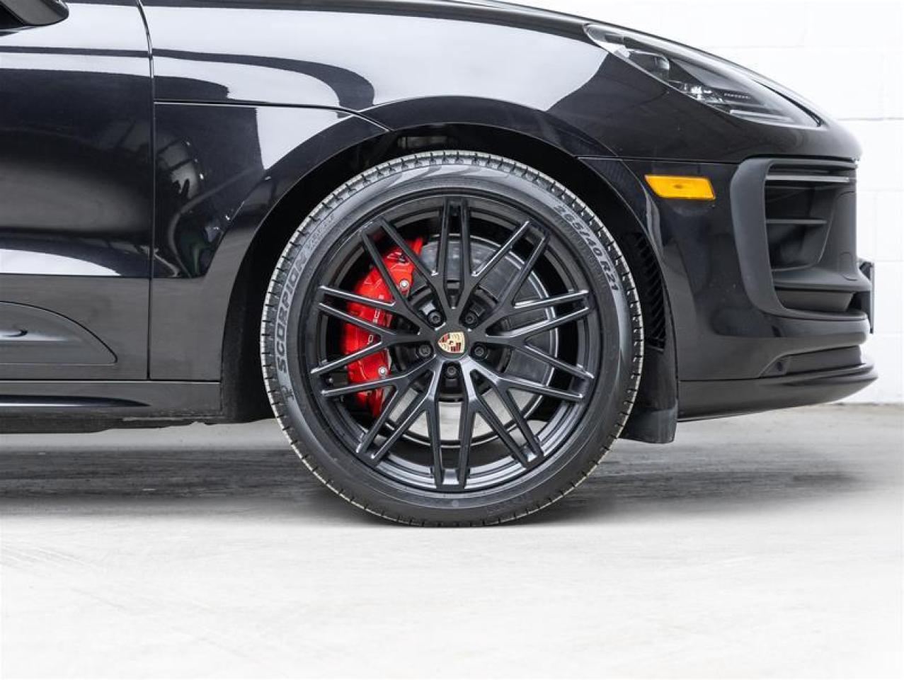 2024 Porsche Macan  Photo