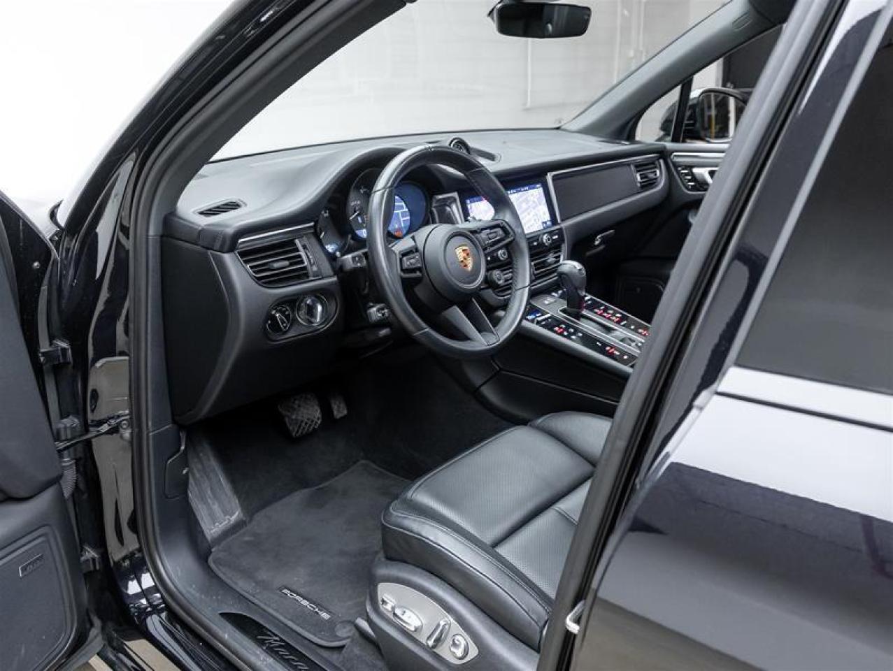 2024 Porsche Macan  Photo