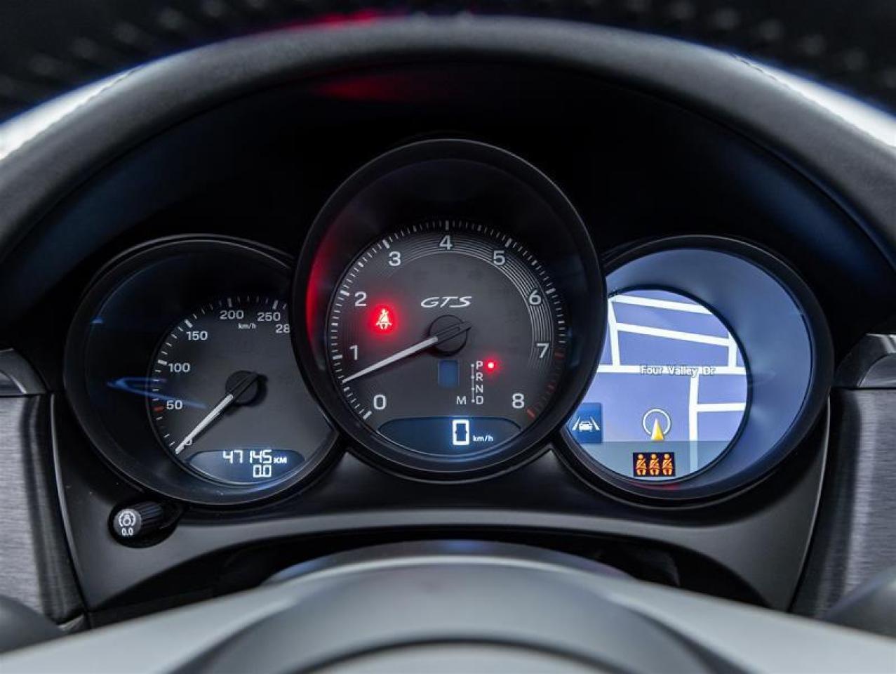 2024 Porsche Macan  Photo