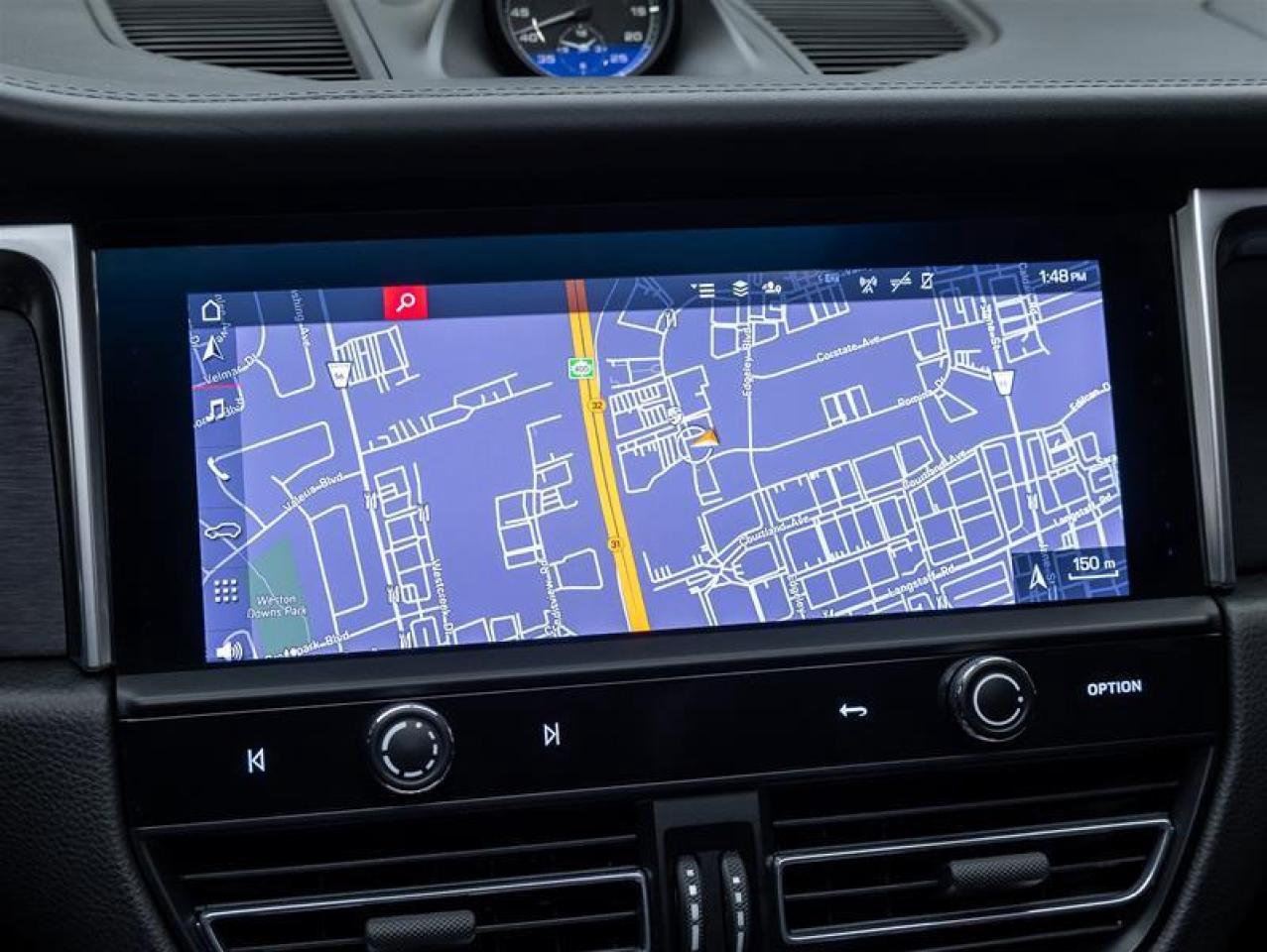 2024 Porsche Macan  Photo