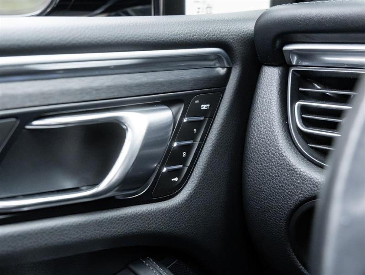 2024 Porsche Macan  Photo