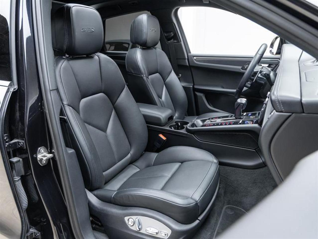 2024 Porsche Macan  Photo