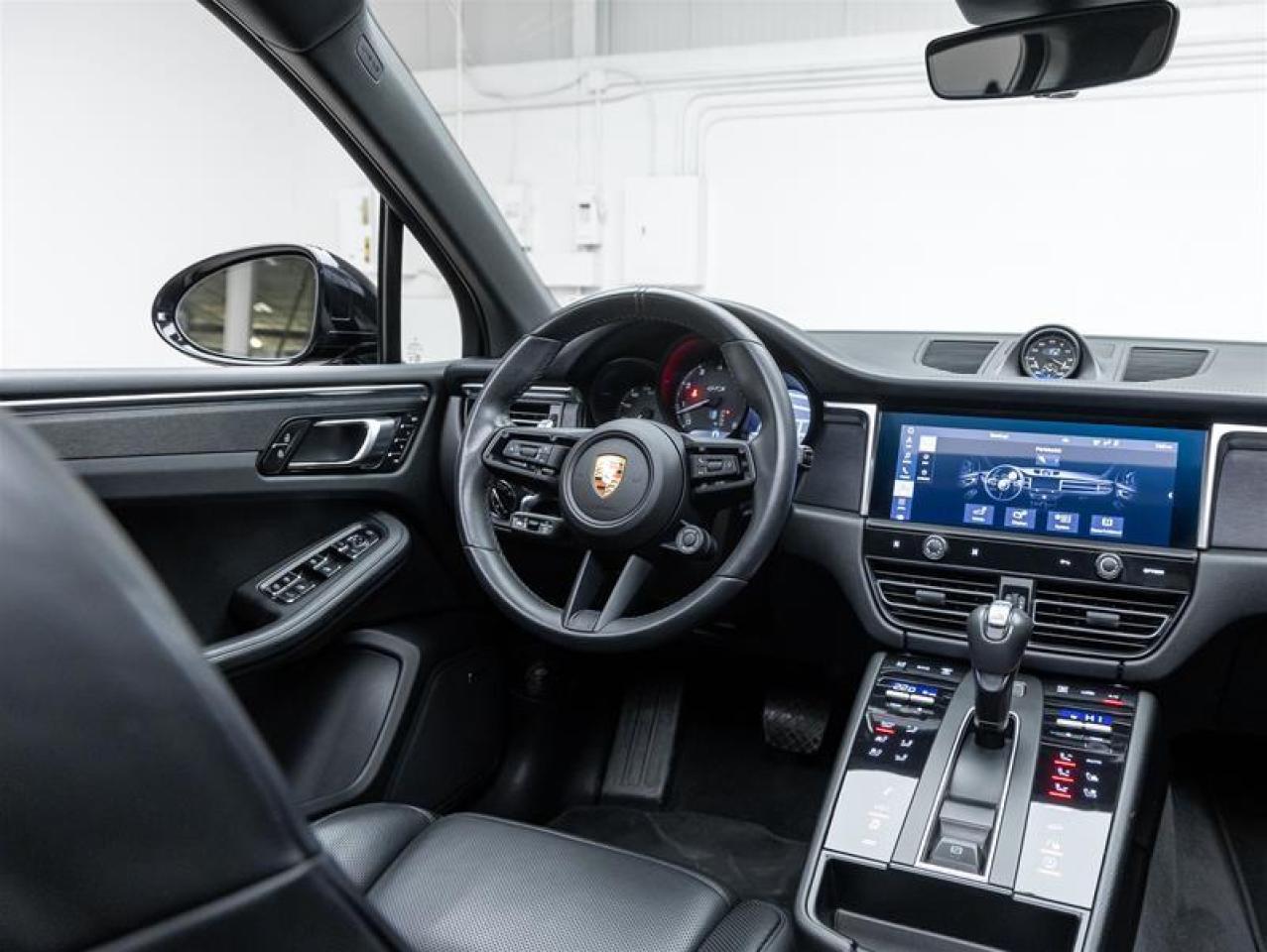 2024 Porsche Macan  Photo