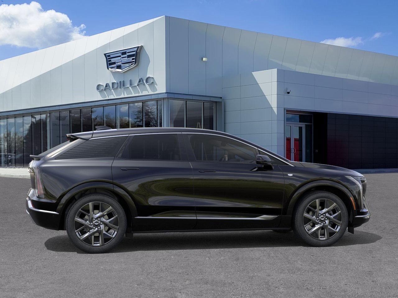 2026 Cadillac OPTIQ Luxury 4dr Photo4