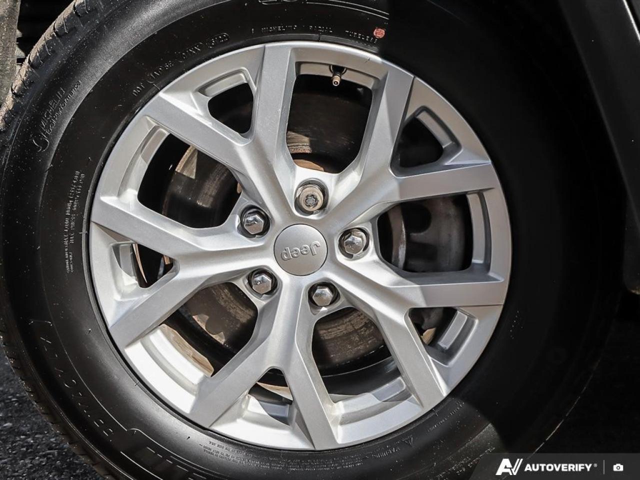 2023 Jeep Grand Cherokee L Limited 4x4 Photo