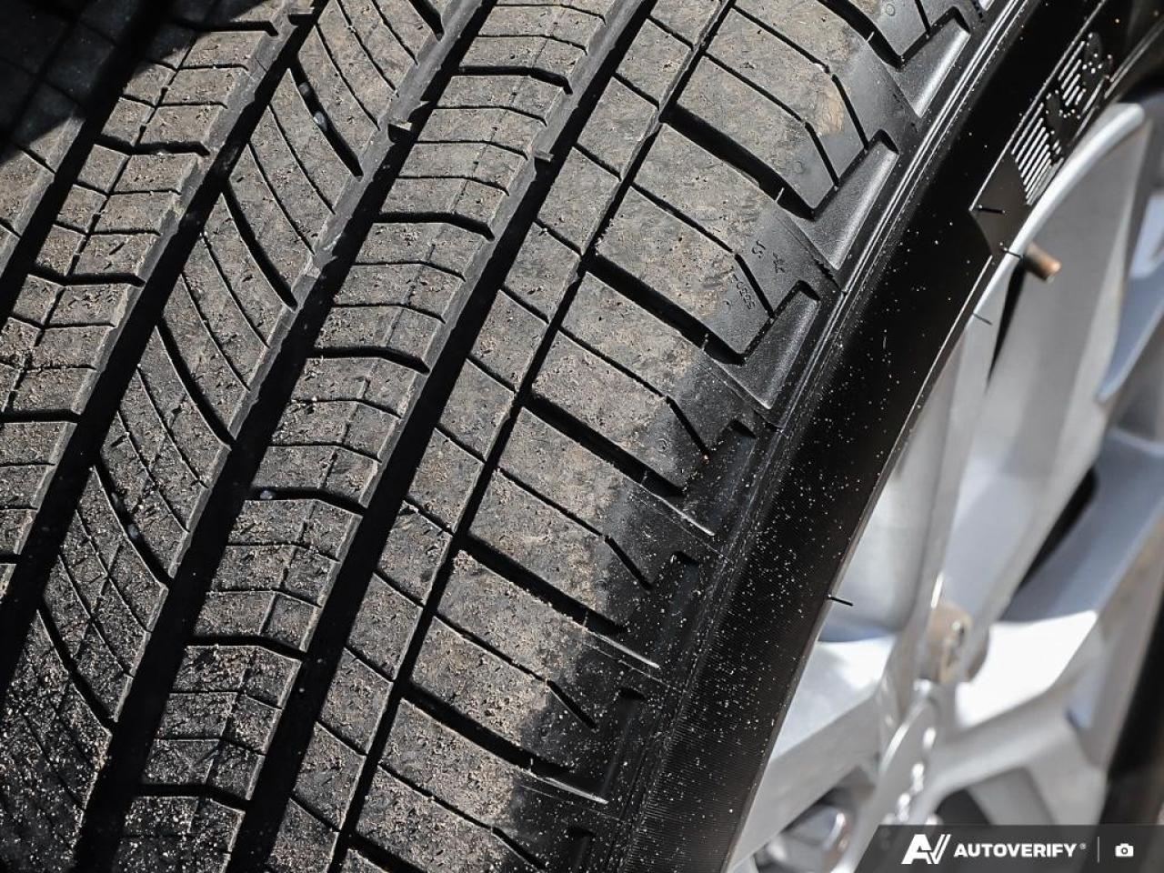 2023 Jeep Grand Cherokee L Limited 4x4 Photo