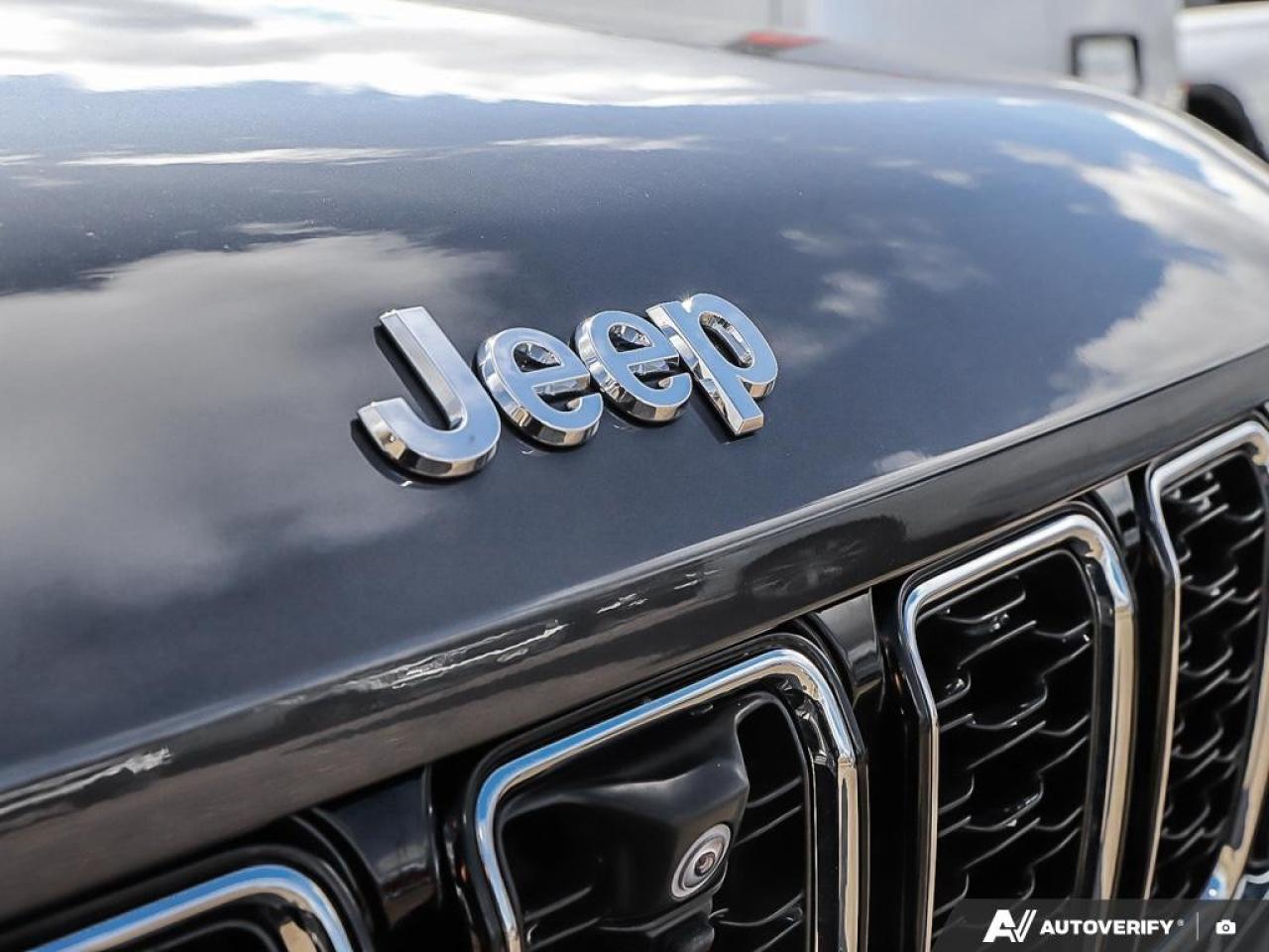 2023 Jeep Grand Cherokee L Limited 4x4 Photo