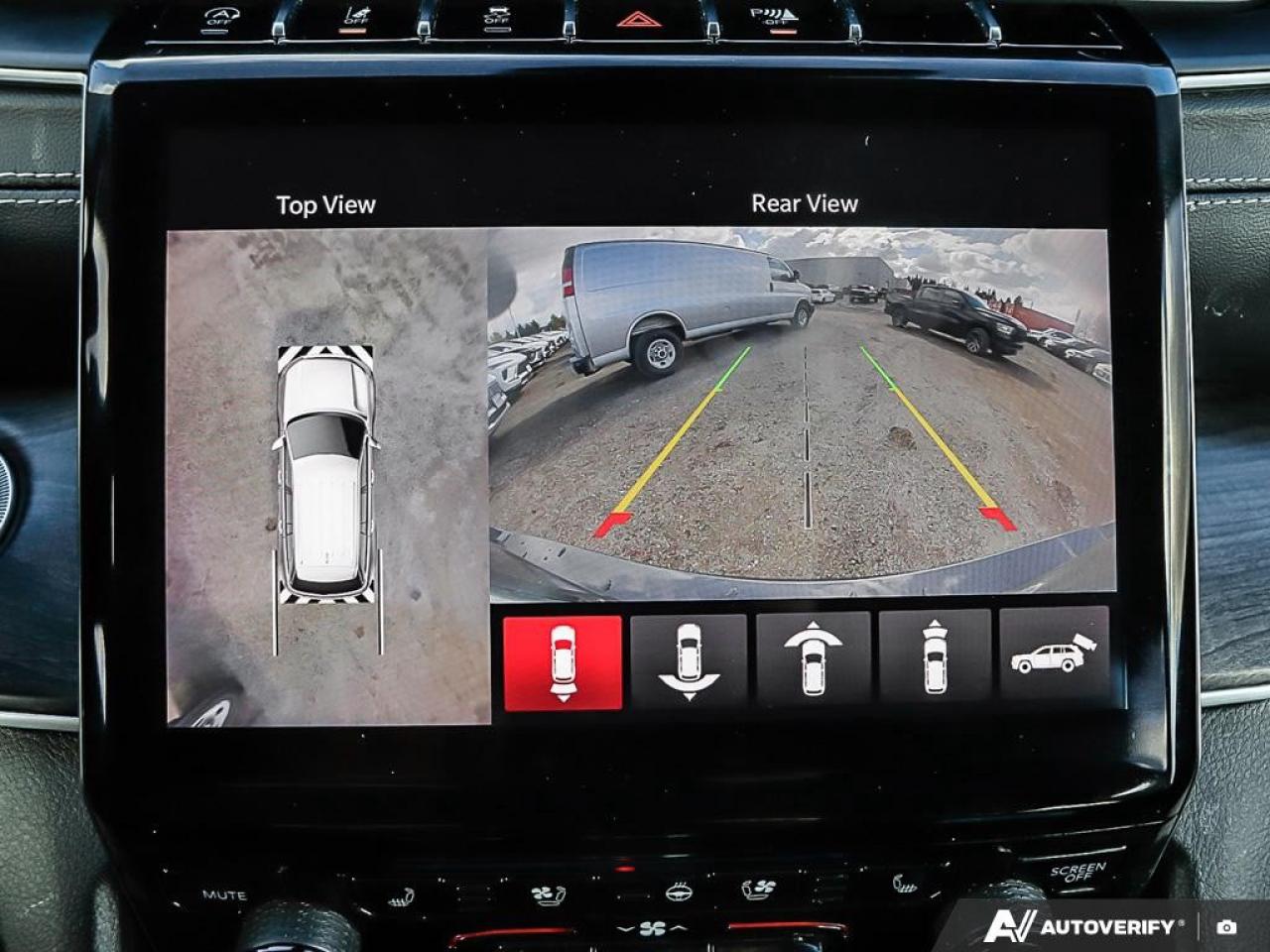 2023 Jeep Grand Cherokee L Limited 4x4 Photo