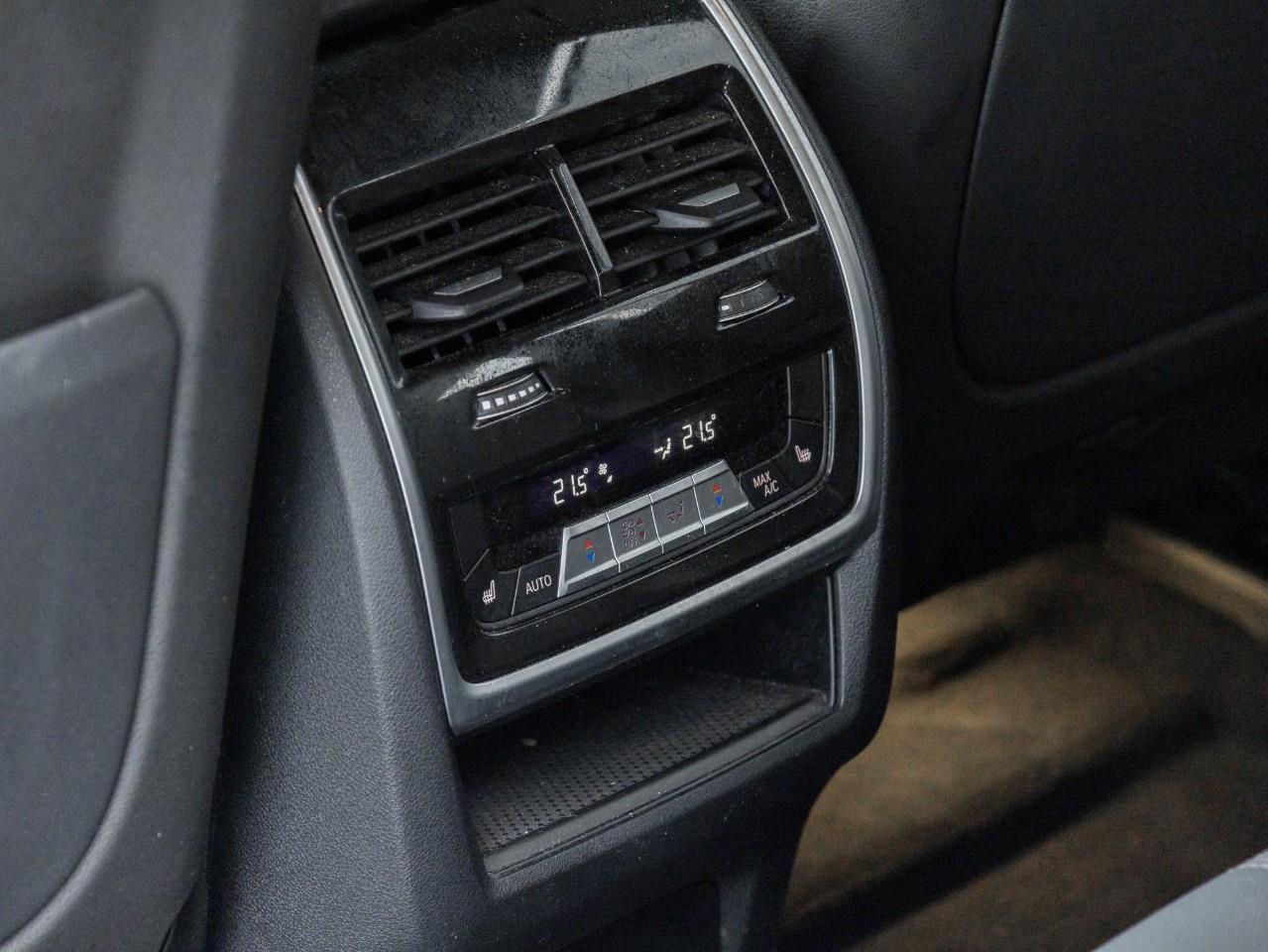 2022 BMW X6 xDrive40i 4dr All-Wheel Drive Sports Activity Coupe Photo