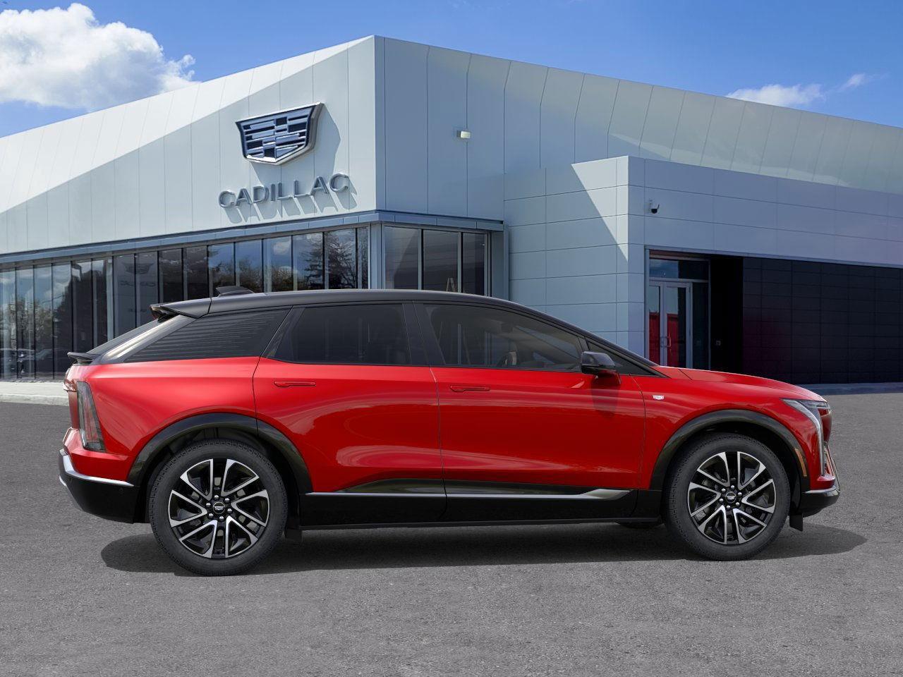 2026 Cadillac OPTIQ Premium Sport 4dr Photo