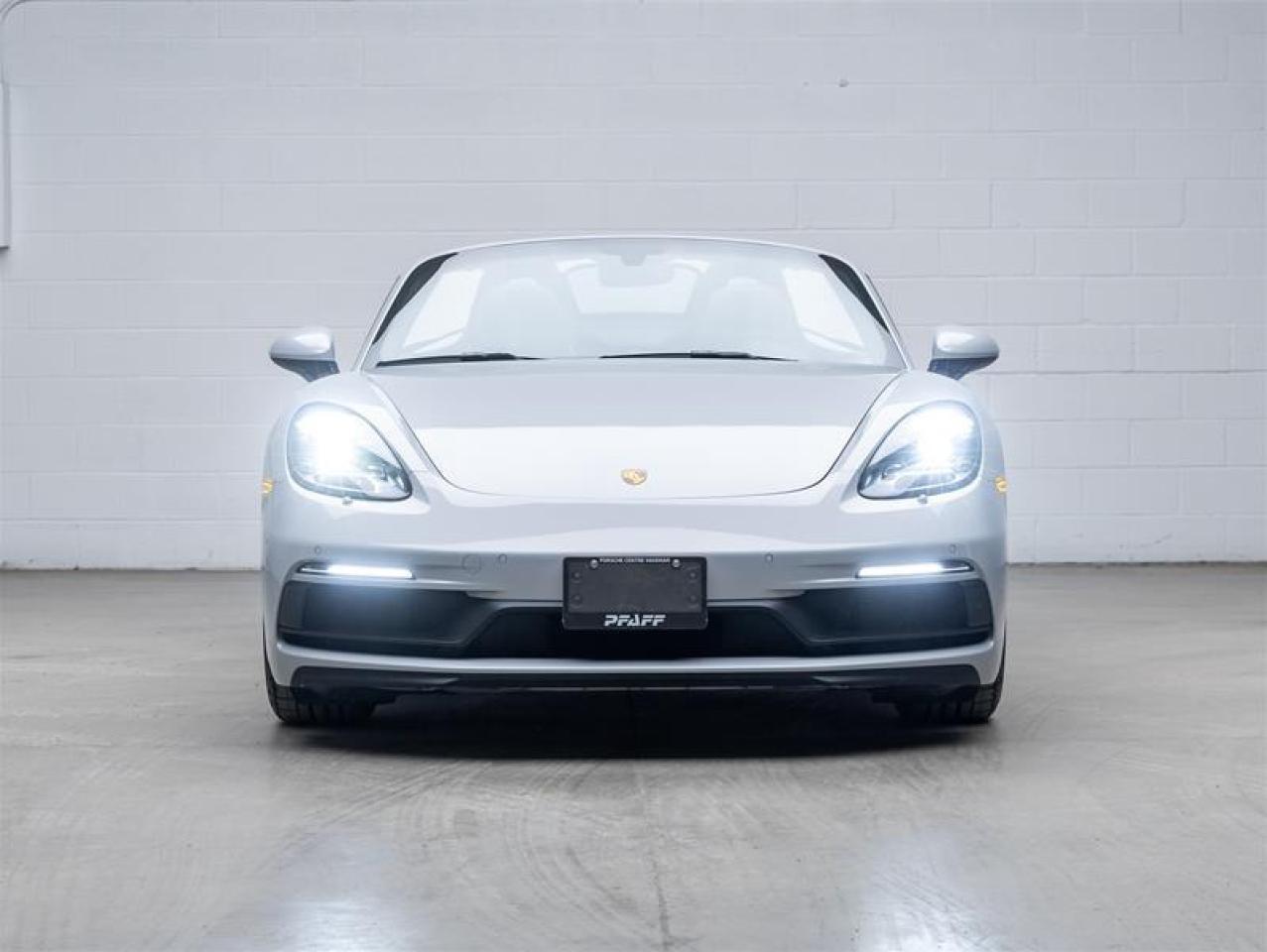 2023 Porsche 718 Boxster  Photo2