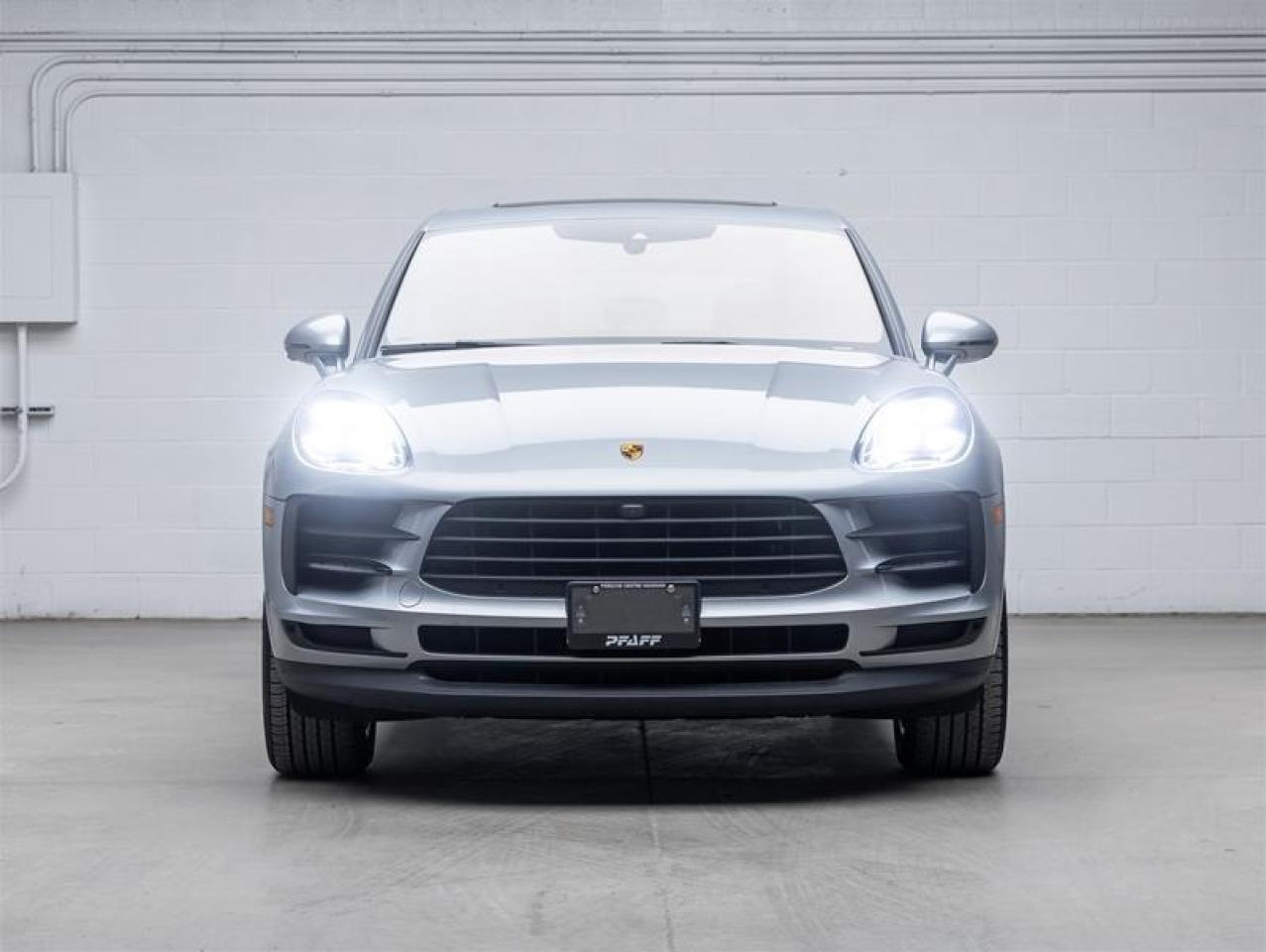 2021 Porsche Macan  Photo