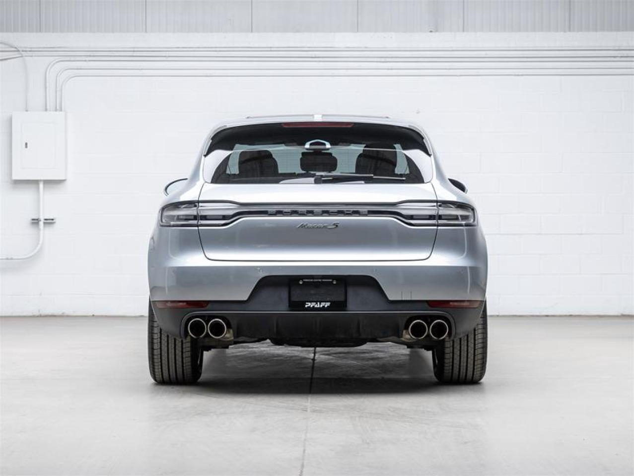 2021 Porsche Macan  Photo