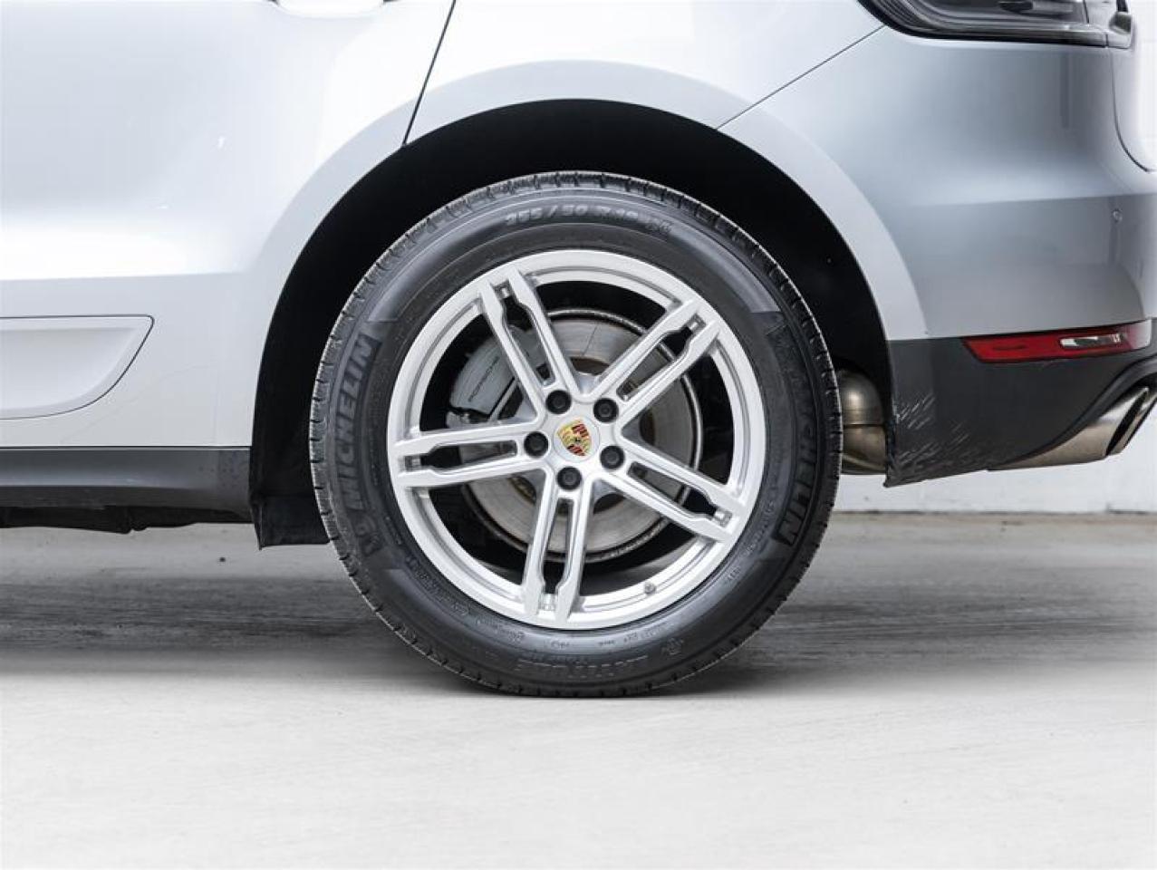 2021 Porsche Macan  Photo