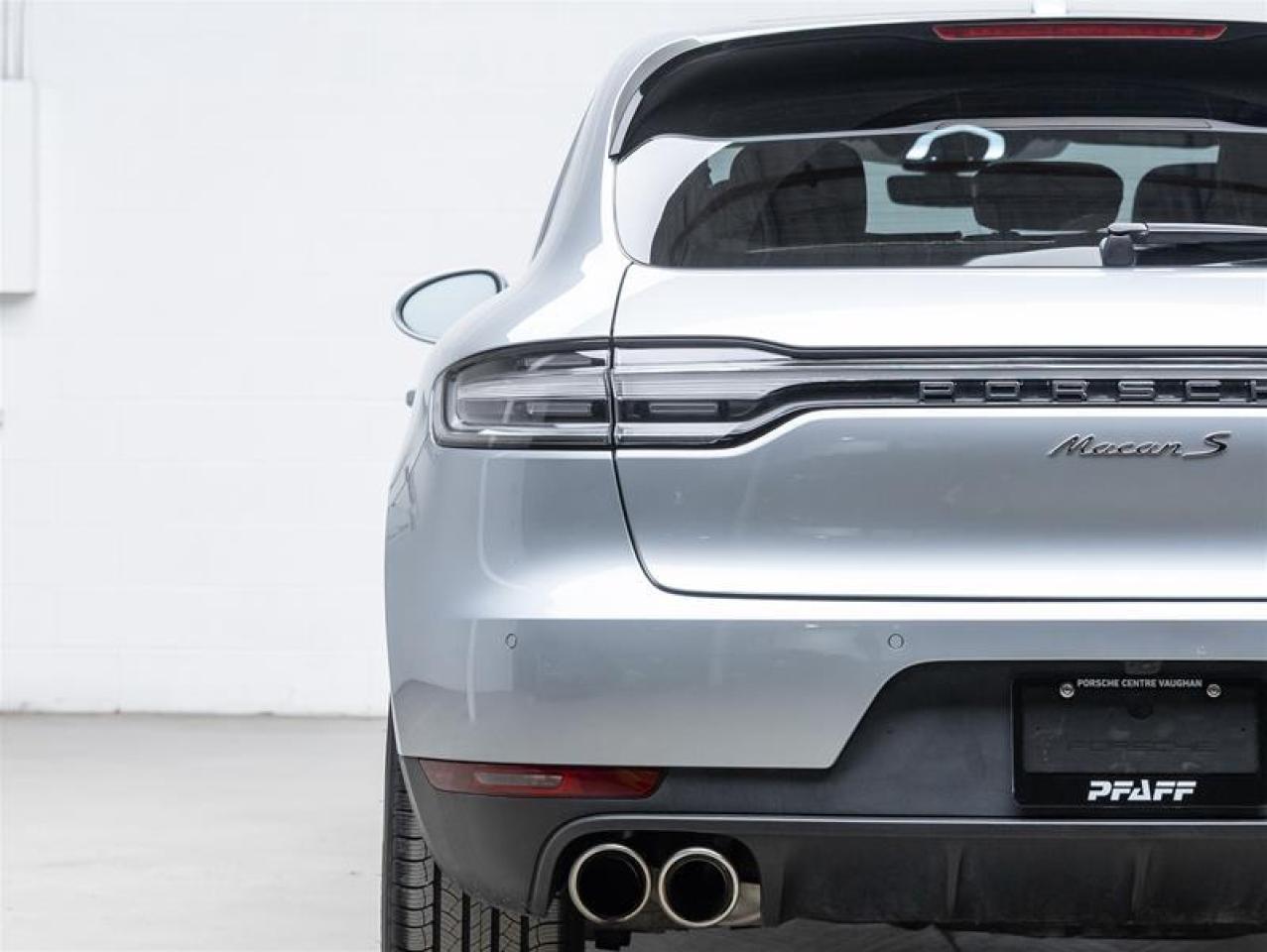 2021 Porsche Macan  Photo