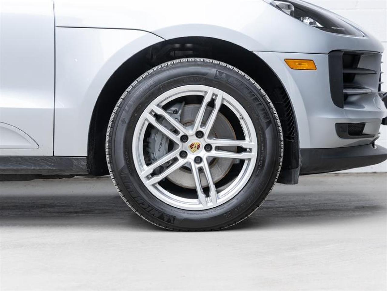 2021 Porsche Macan  Photo